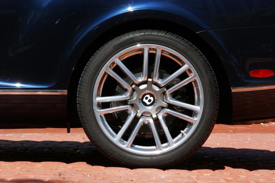 Колеса Bentley Continental GT Series 51 2010 года  (фото 36 из 67)